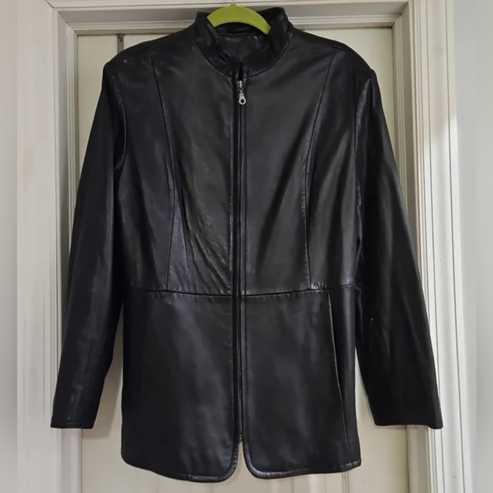 GENUINE LEATHER LARGE WOMEN'S JACKET MADE BY TIBOA LEATHERS.